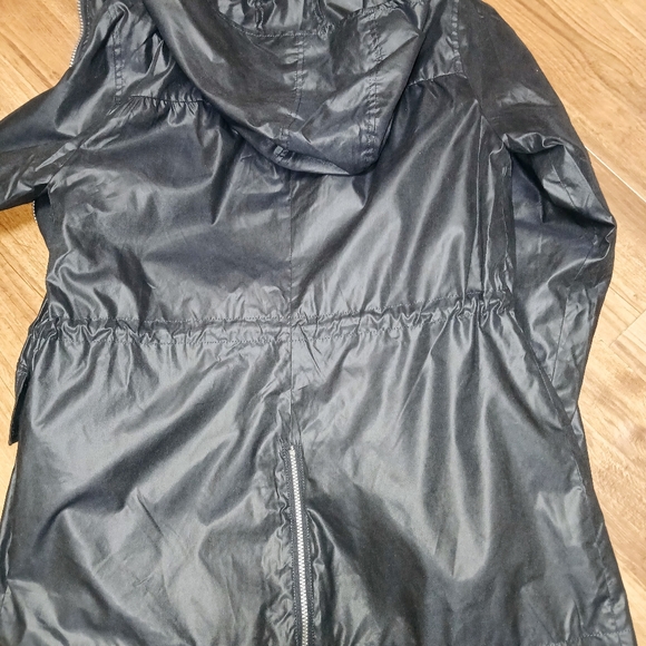 BCBG generation rain coat - Picture 3 of 8